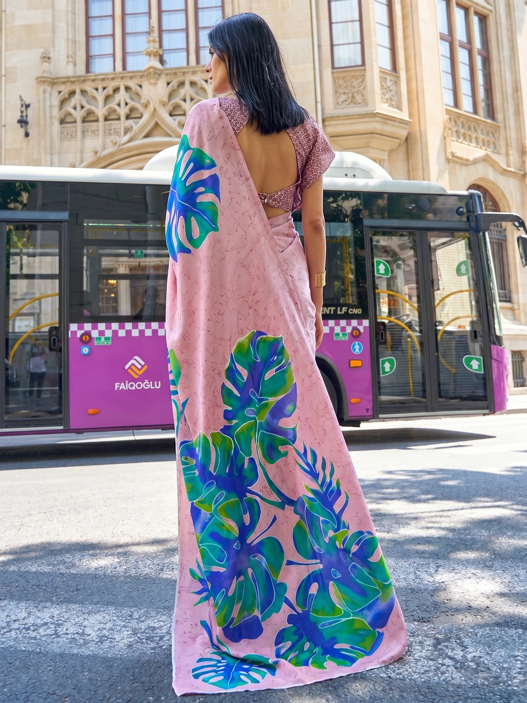 Pink Printed Crepe Saree - Image 2