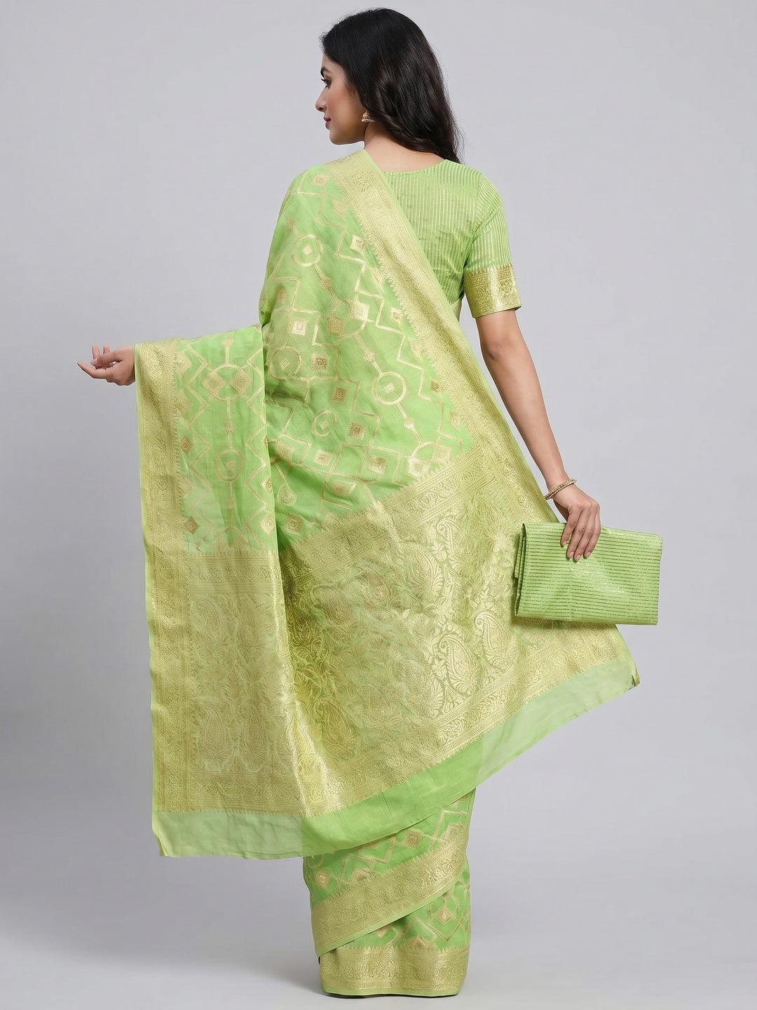 Green Woven Jacquard Saree - Image 3