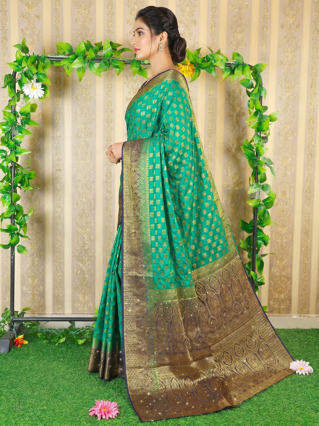 Green Woven With Stone Work Banarasi Silk Saree - Image 2