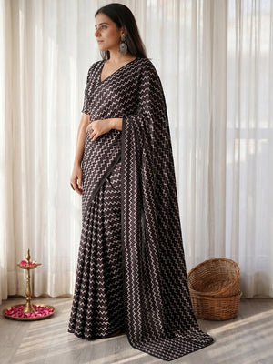 Stylish Black Zig Zag Printed Silk Crepe Saree - Image 2