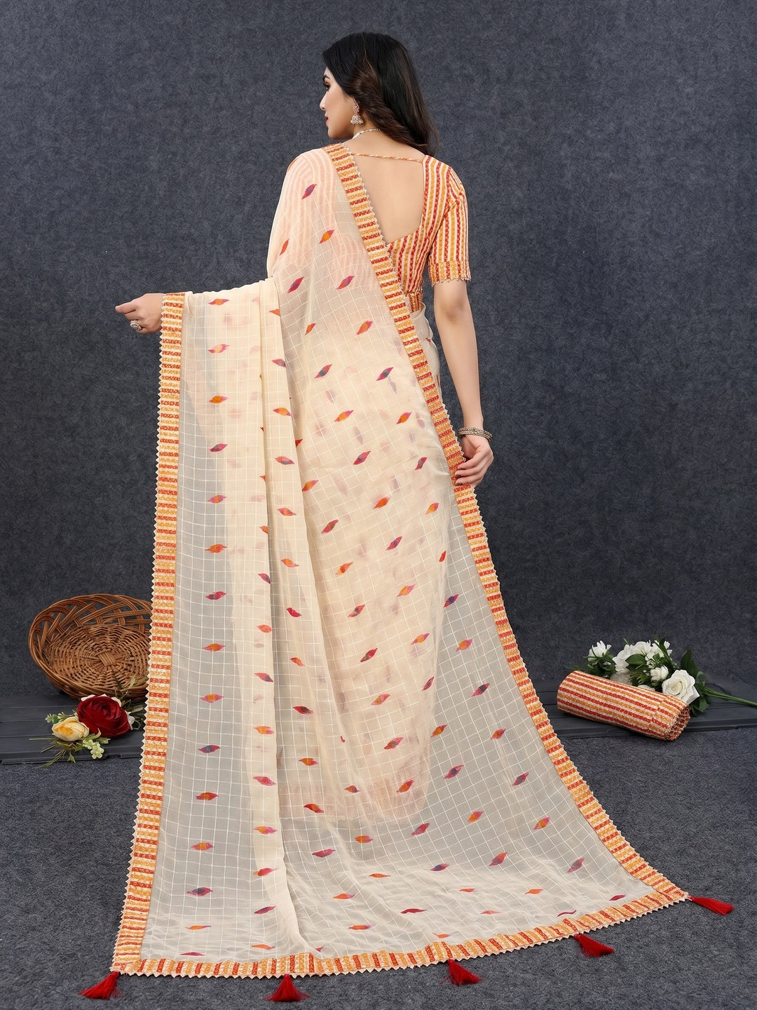 Cream Woven With Digital Printed Georgette Saree - Image 3