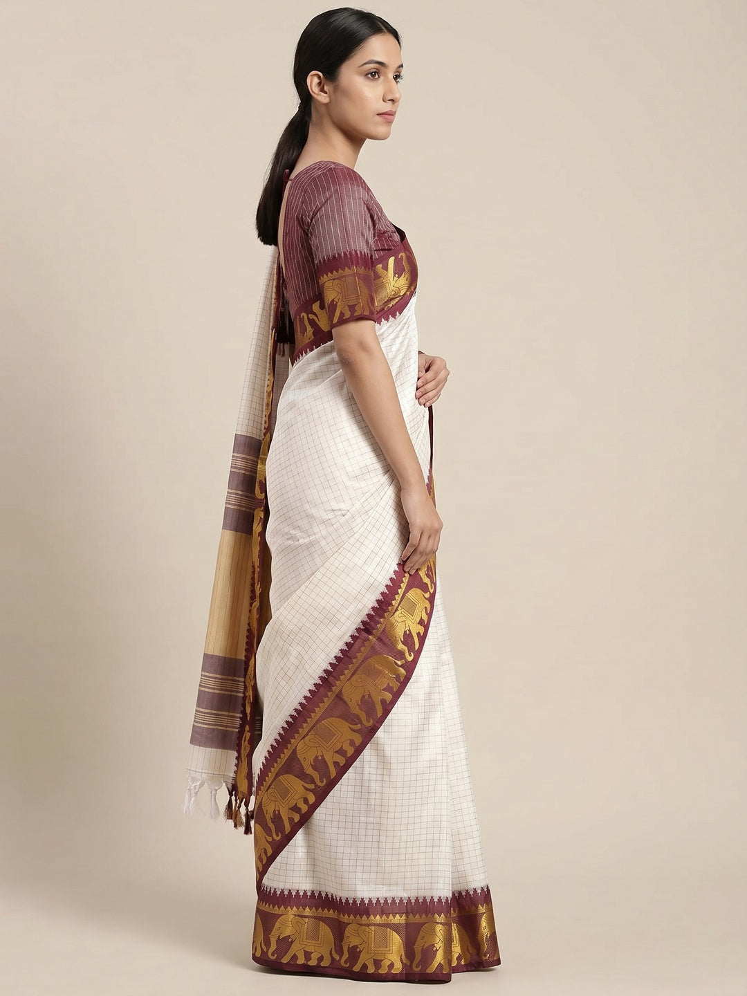 White & Maroon Woven Cotton Silk Saree With Tassels - Image 3