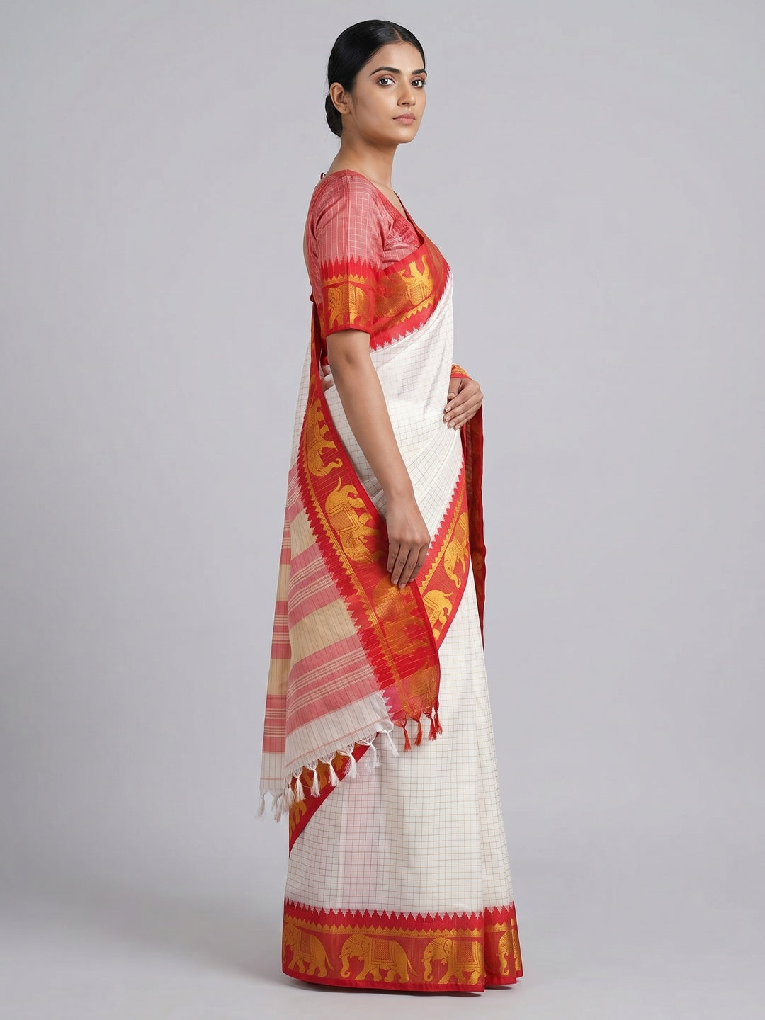 White & Red Woven Cotton Silk Saree With Tassels - Image 5