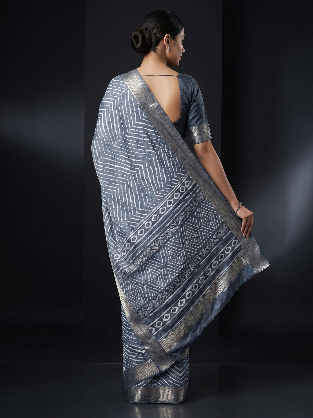 Grey Leheriya Printed Dola Silk Saree With Zari Border - Image 3
