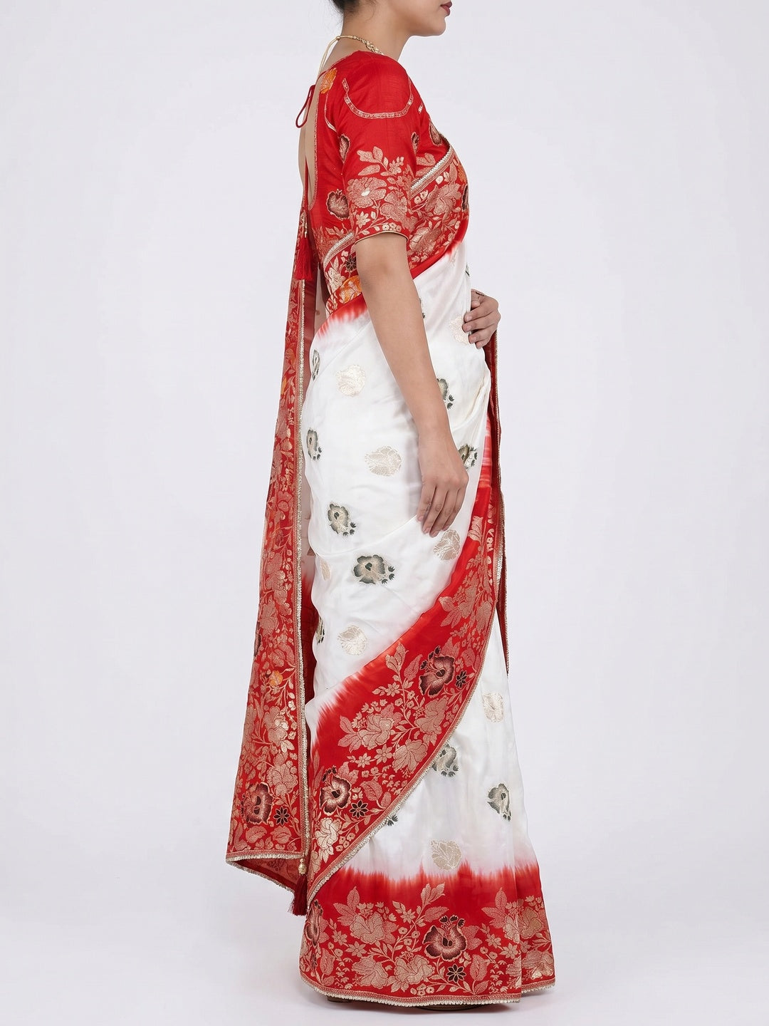 White Floral Woven Pure Silk Saree With Tassels - Image 4