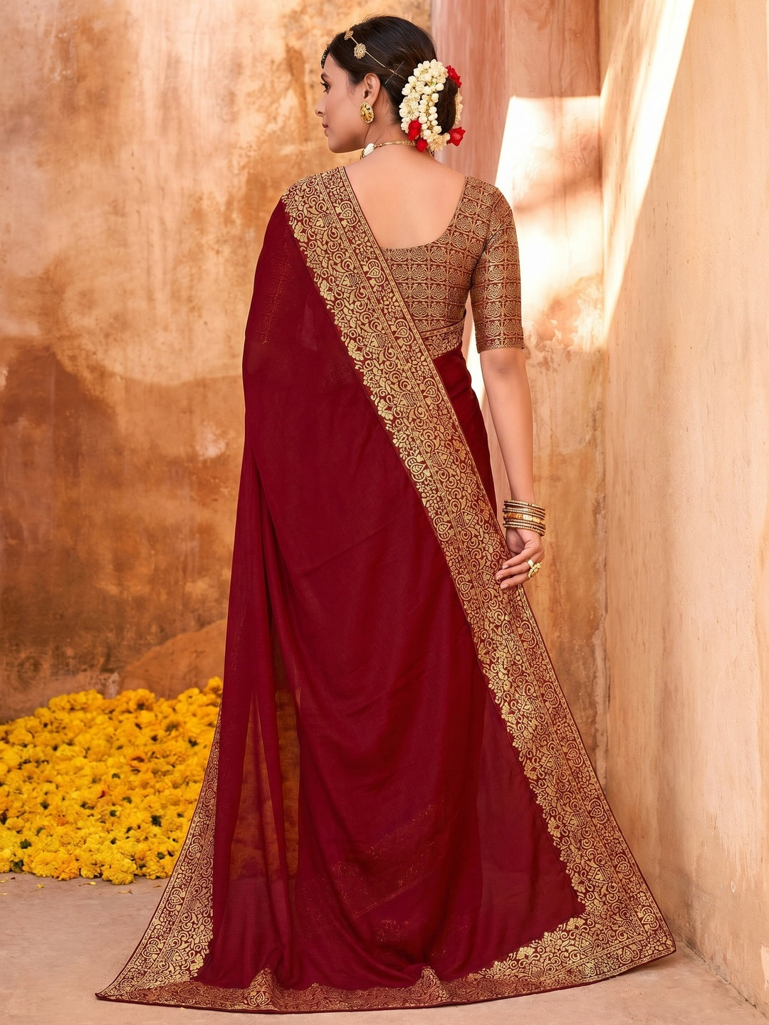 Maroon Solid With Jacquard Border Vichitra Silk Saree - Image 2
