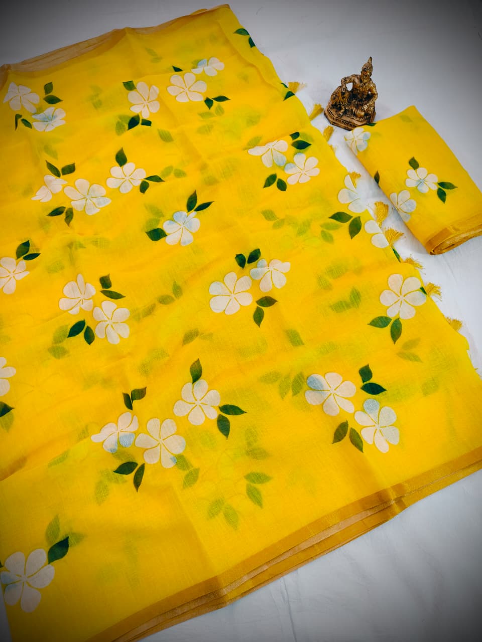 Peachmode Yellow Linen Cotton Saree with Floral Print - Image 4