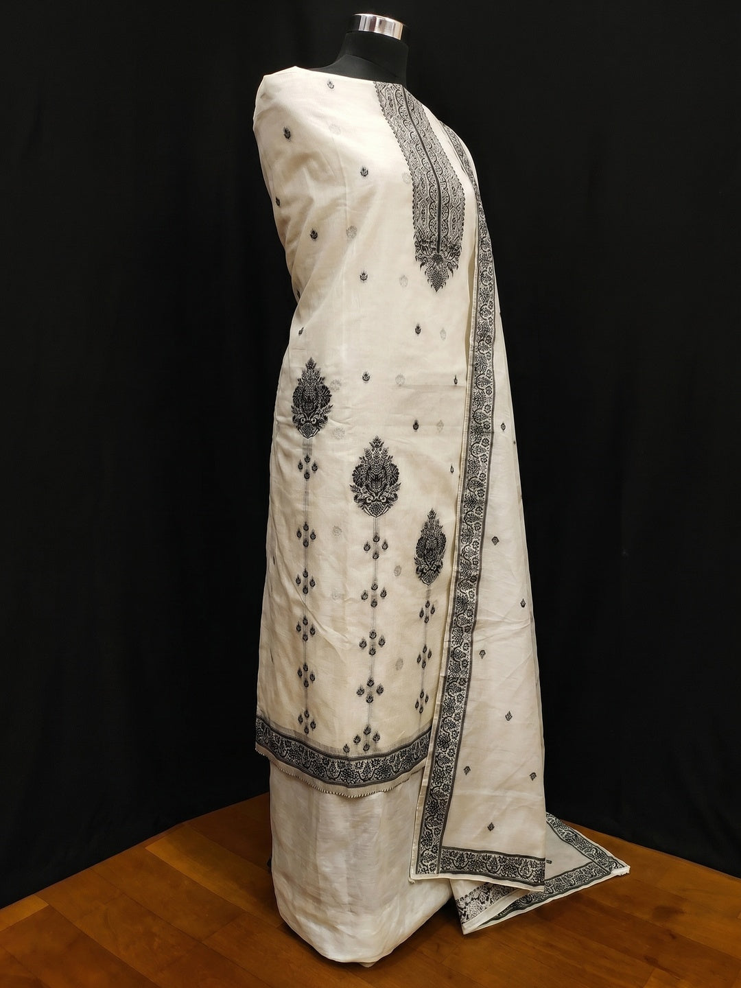 Off White & Black Woven Pure Cotton Dress Material - Image 3