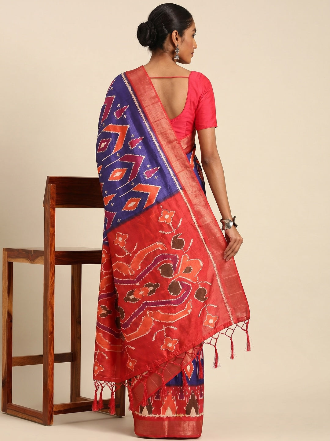 Blue Digital Printed Cotton Blend Saree With Woven Border - Image 2