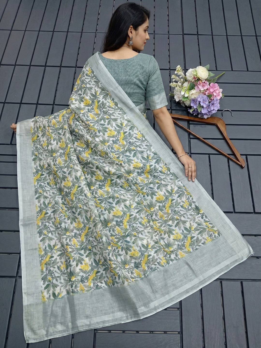 Grey Floral Digital Printed Linen Saree - Image 3