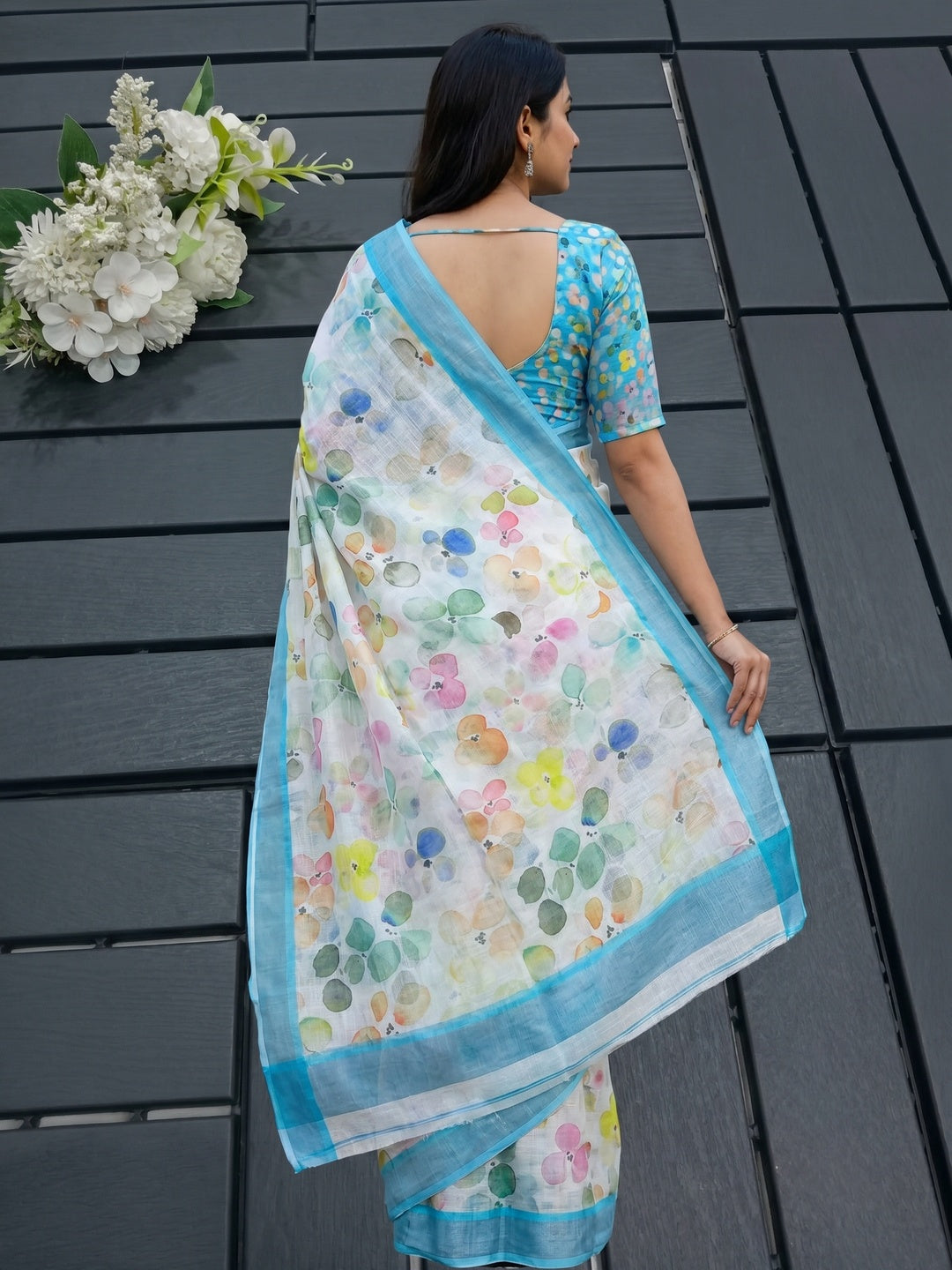 White & Blue Floral Digital Printed Linen Saree - Image 3