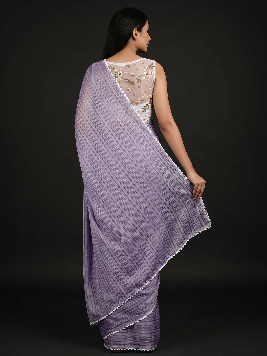 Lavender Solid Woven Chiffon Saree With Lace Border - Image 3