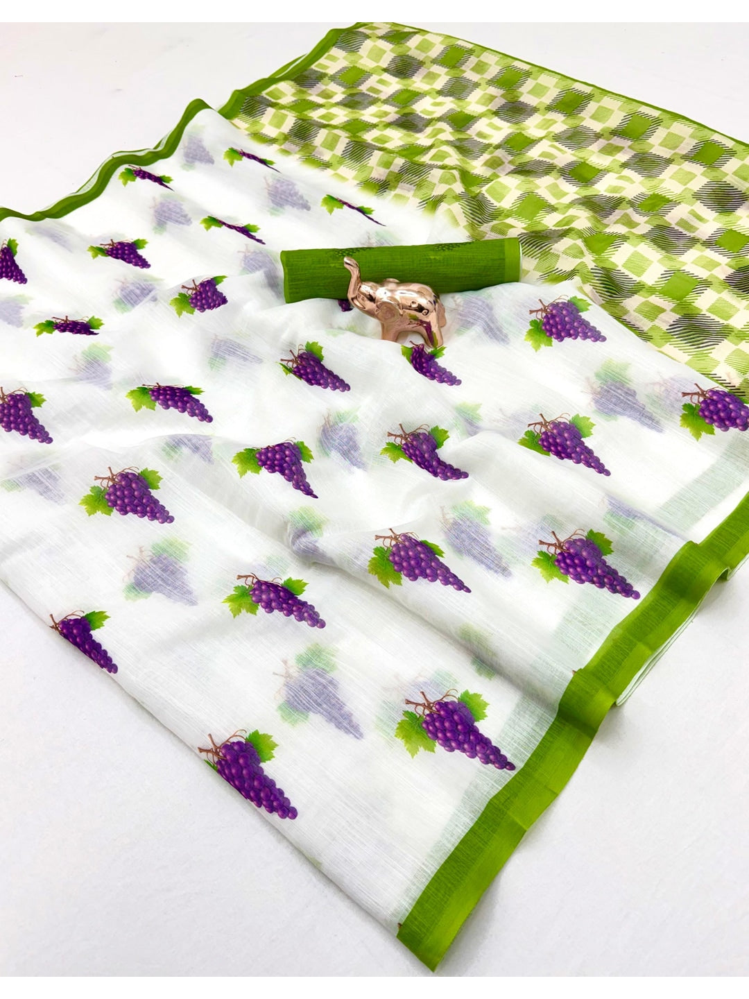 Peachmode Green & Purple Soft Linen Saree with Lehariya fruit print - Image 3