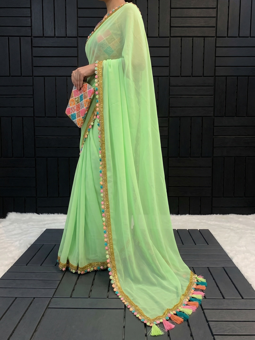 Green Solid Georgette Saree With Sequins Embroidered Border - Image 3