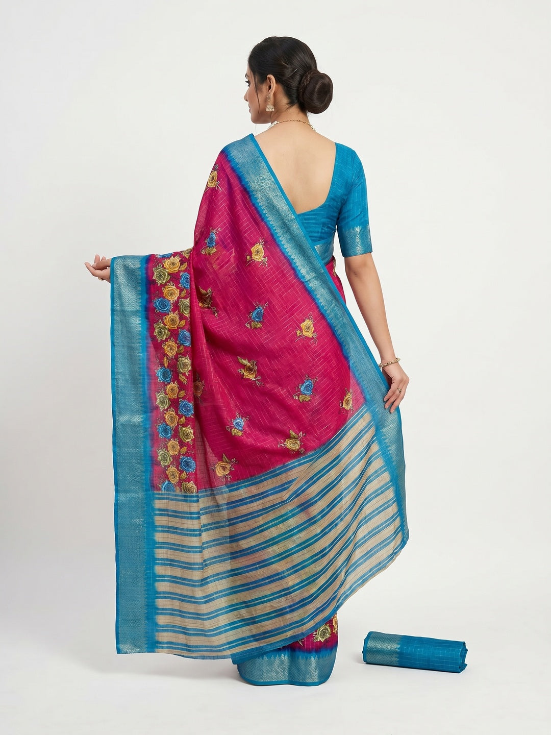 Pink Floral Zari Checks Woven Dola Silk Jacquard Saree - Image 2