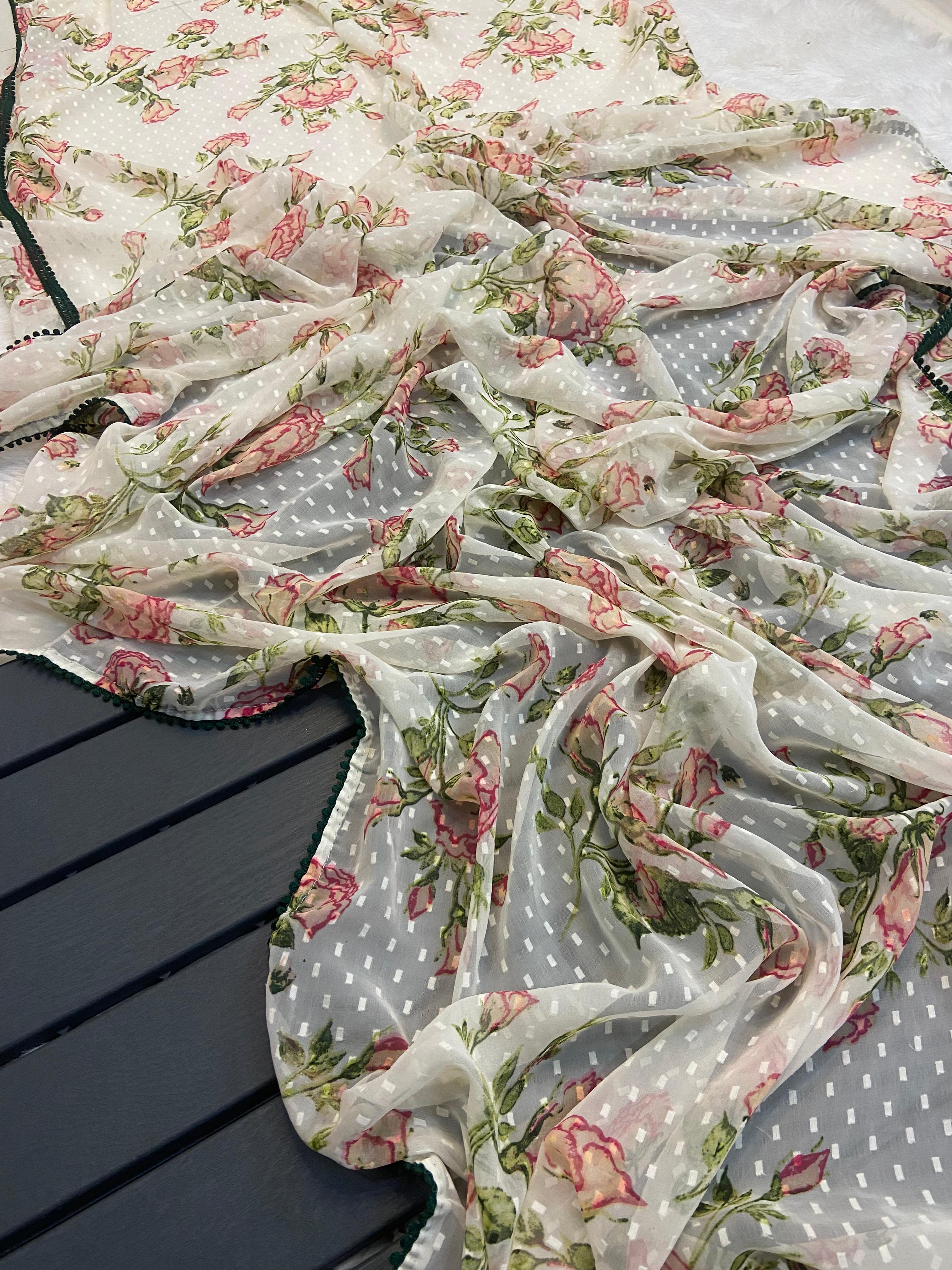 Peachmode Cream Georgette Floral Buti Saree - Image 5