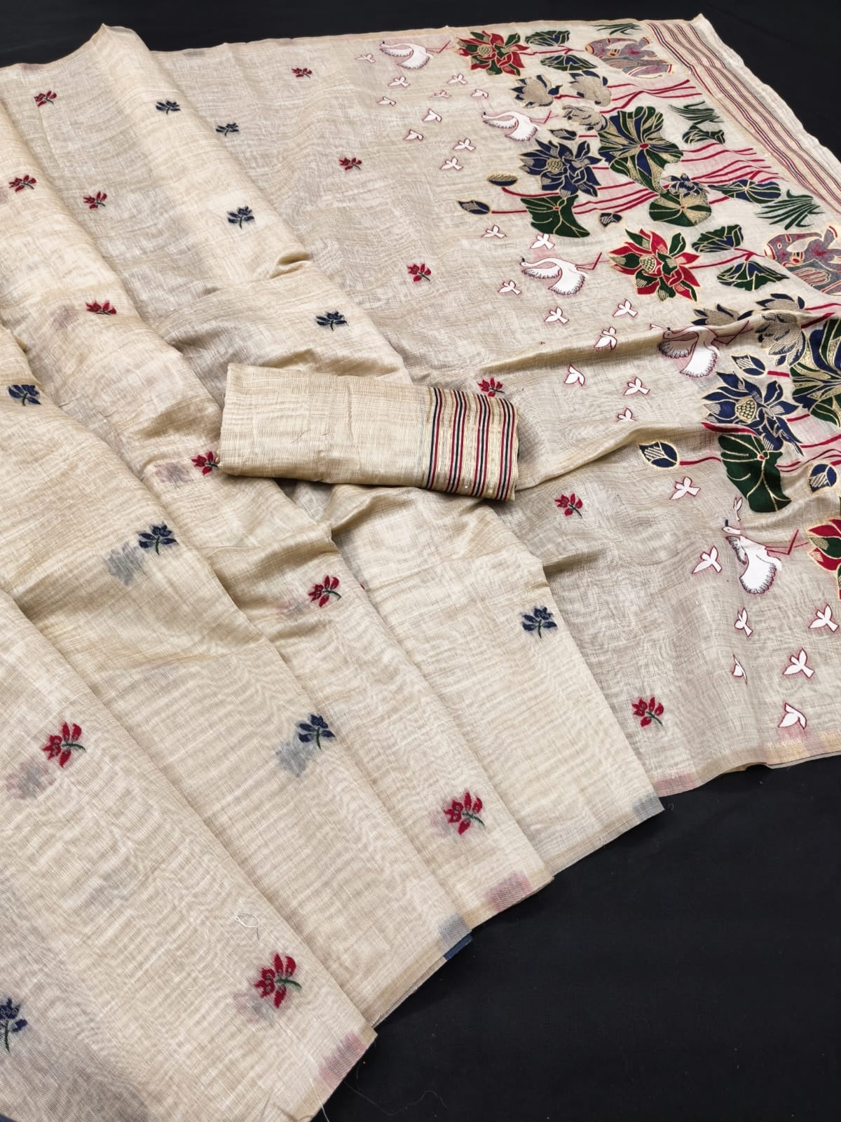 Peachmode Cream Linen Jamdani Saree for Traditional Wear - Image 3