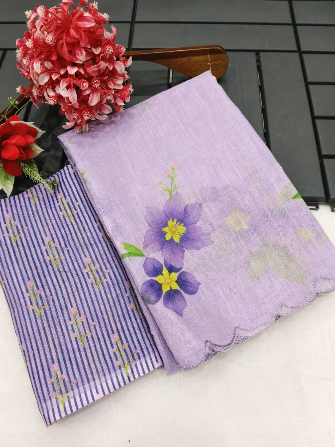 Peachmode Lilac Linen Floral Print Saree with Cut Work Border - Image 7