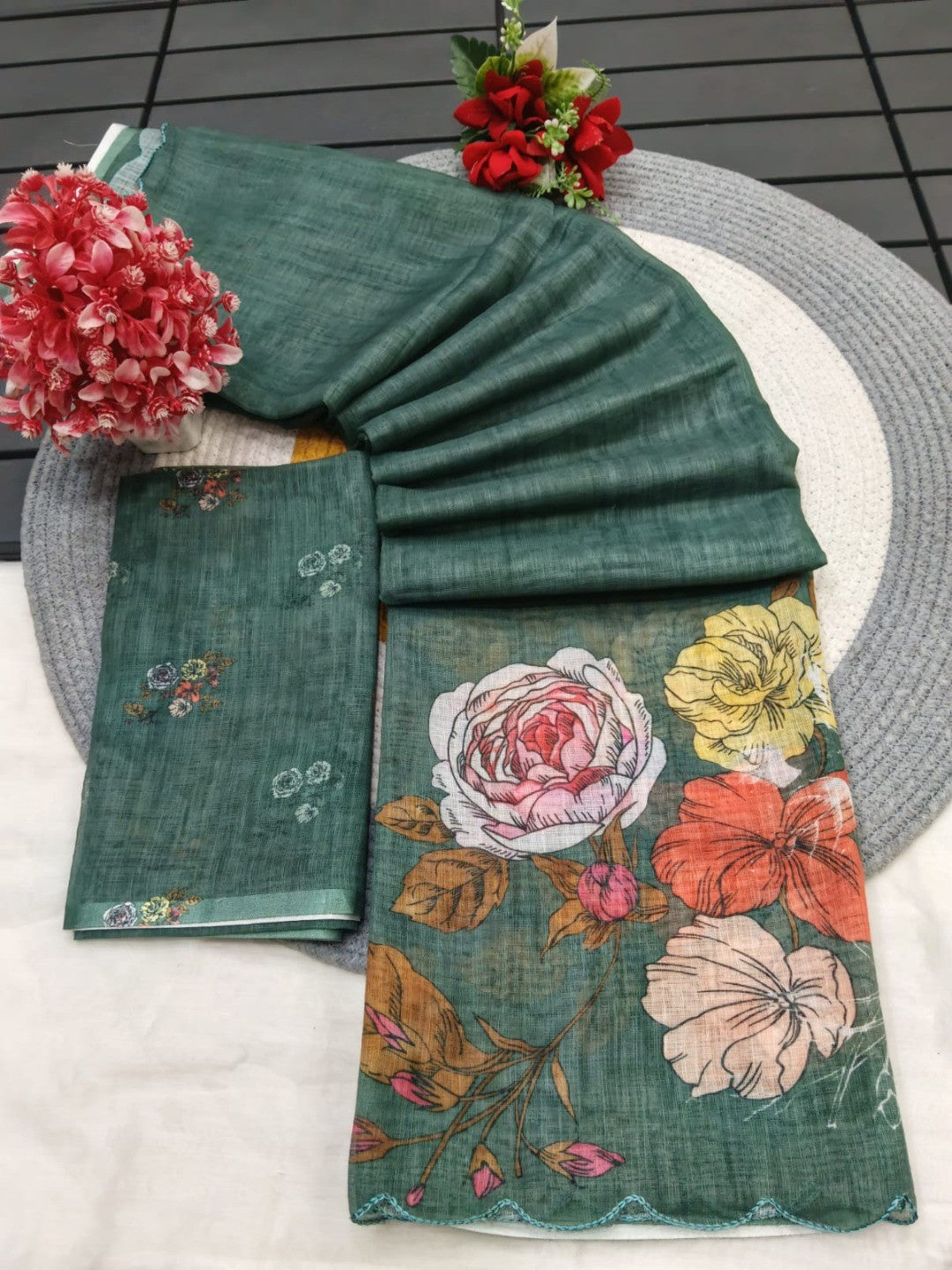 Peachmode Green Linen Floral Print Saree with Cut Work Border - Image 4