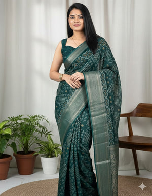 Peachmode Green Dola Silk Woven Border Saree - Image 2