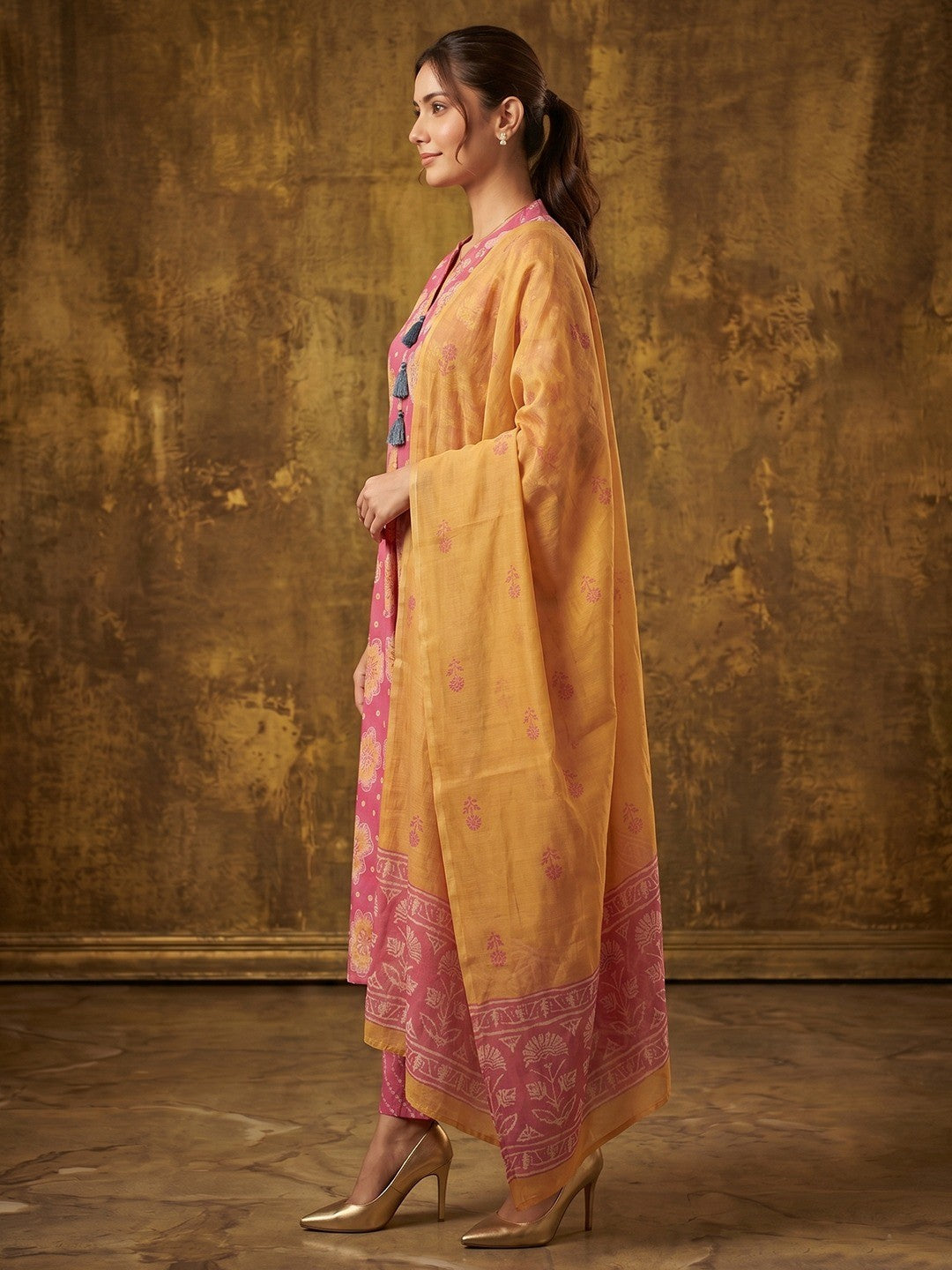 Pink Pure Cotton Floral Printed Salwar Suit Set - Image 4