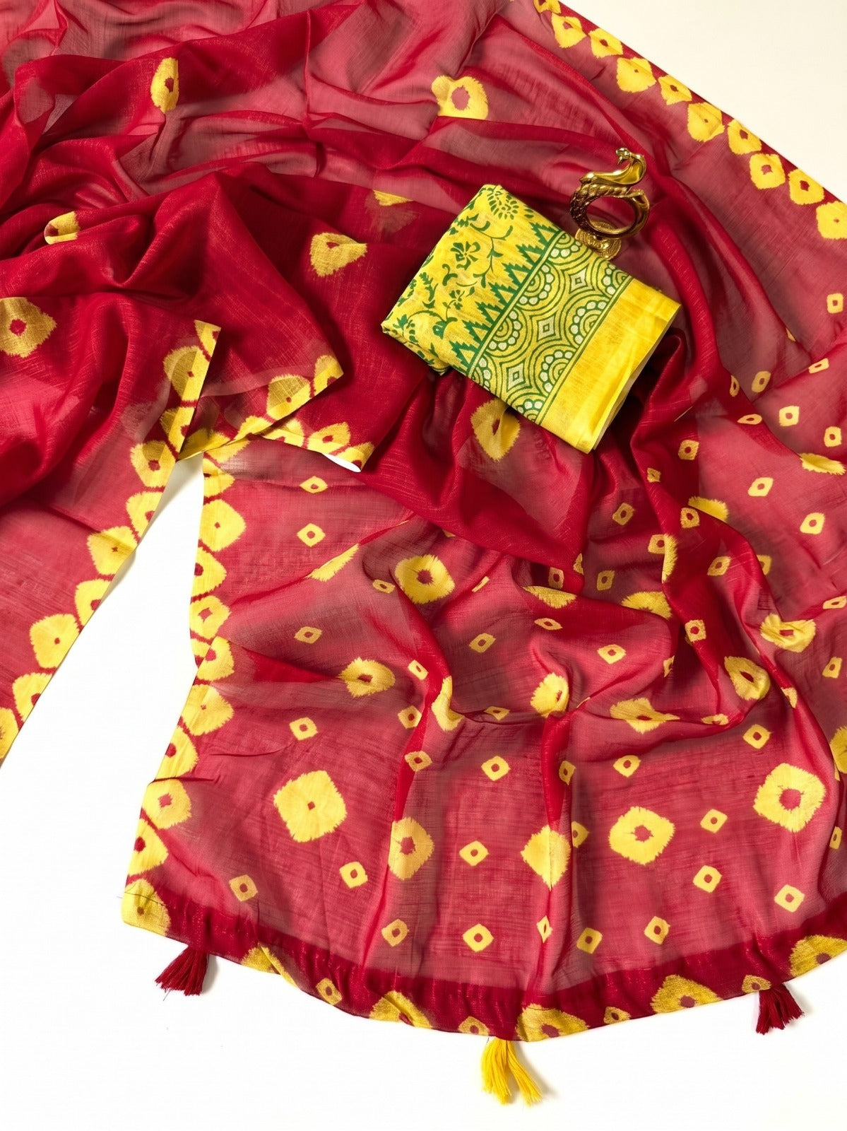 Peachmode Red Linen Bandhani Print Saree - Image 2