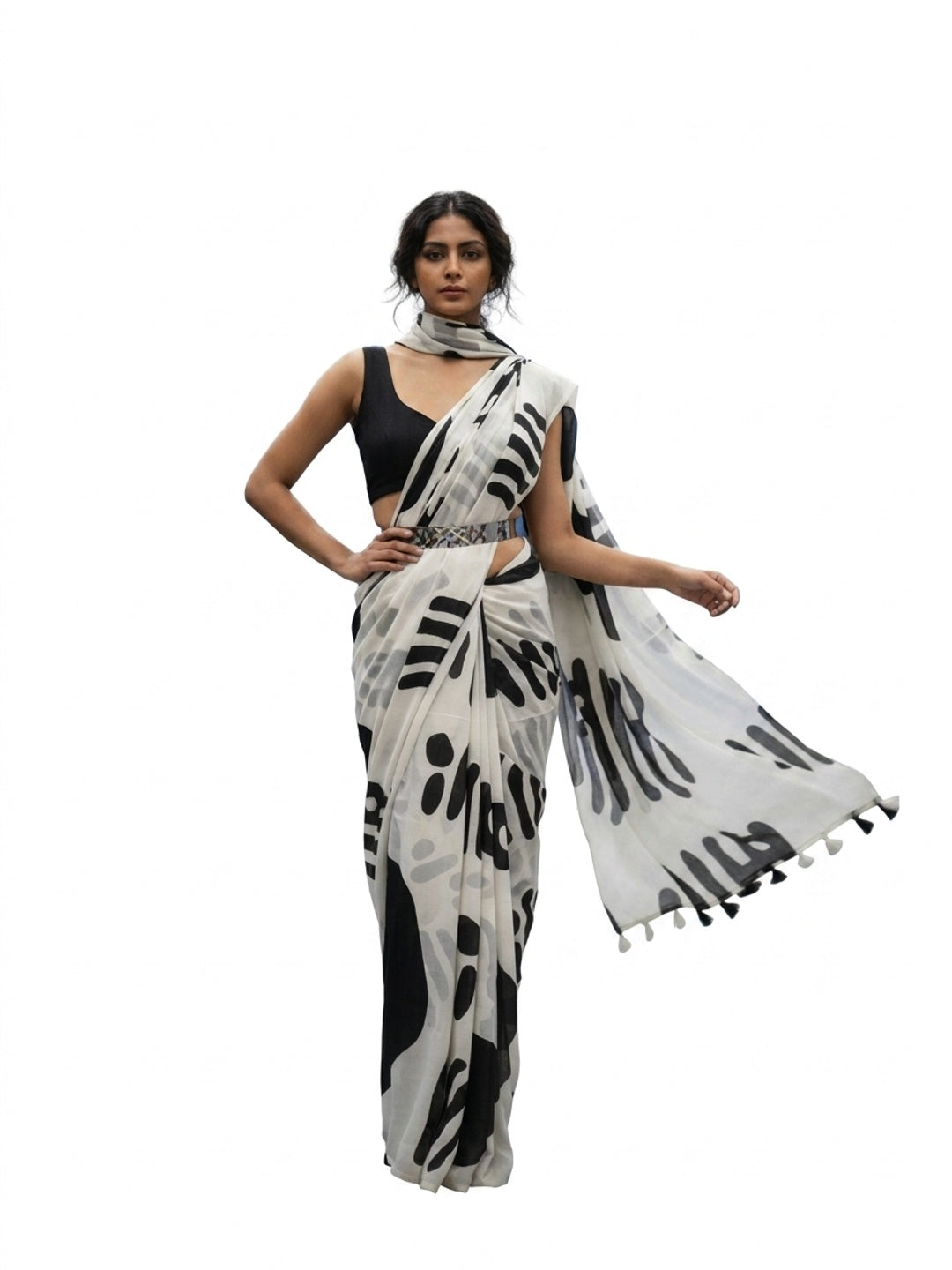 Peachmode White & Black Graphic Print Saree - Image 1