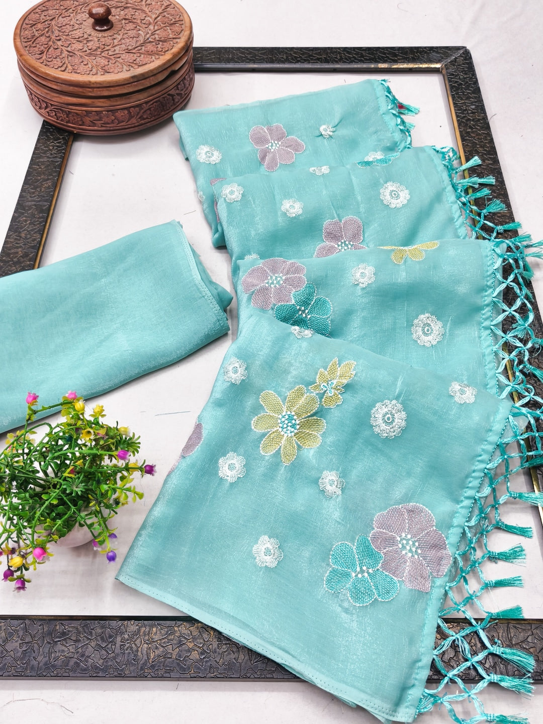 Peachmode Aqua Crunchy Saree with Floral Embroidery Work - Image 3