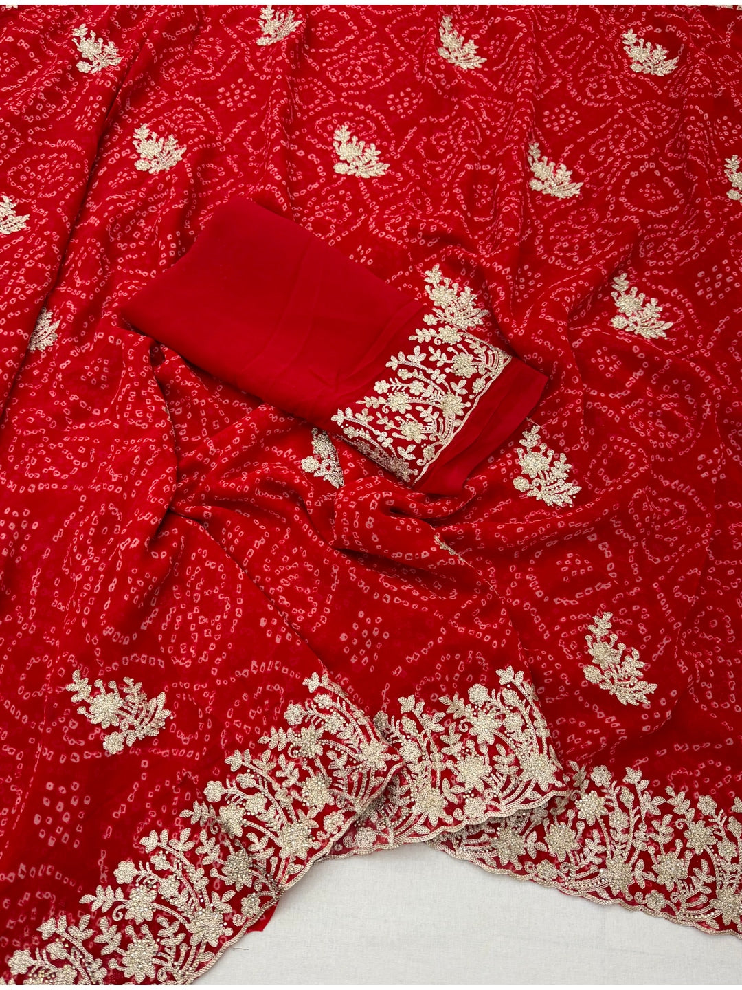 Peachmode Red Georgette Bandhani Saree with Embroidery Work - Image 3
