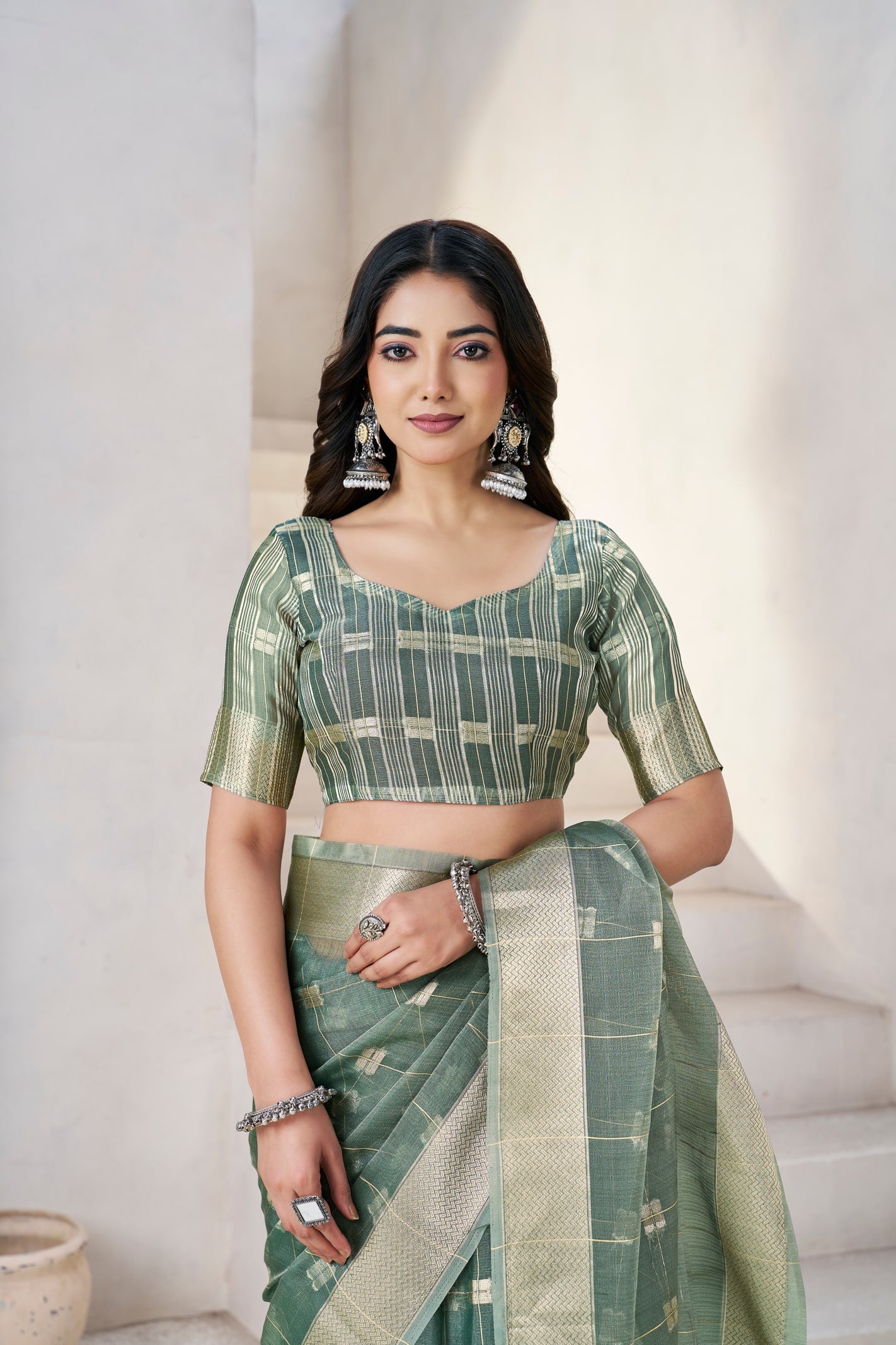 Peachmode Green Linen Cotton Silk Zari Saree - Image 6