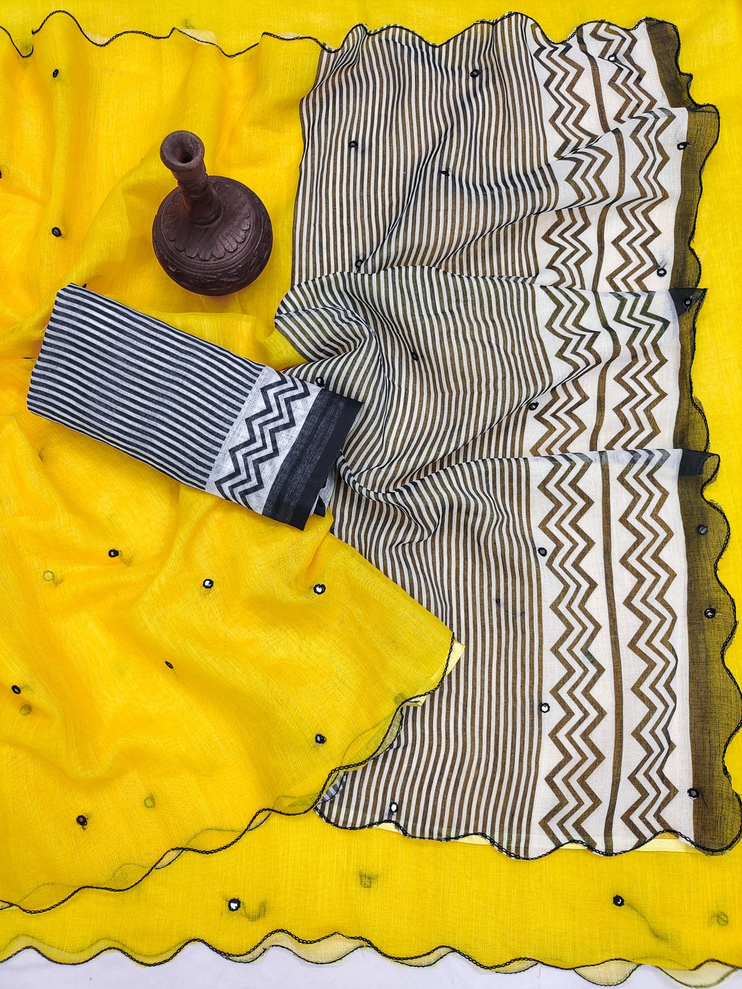 Yellow Soft Linen Cotton Zigzag Mirror Work Saree - Image 2