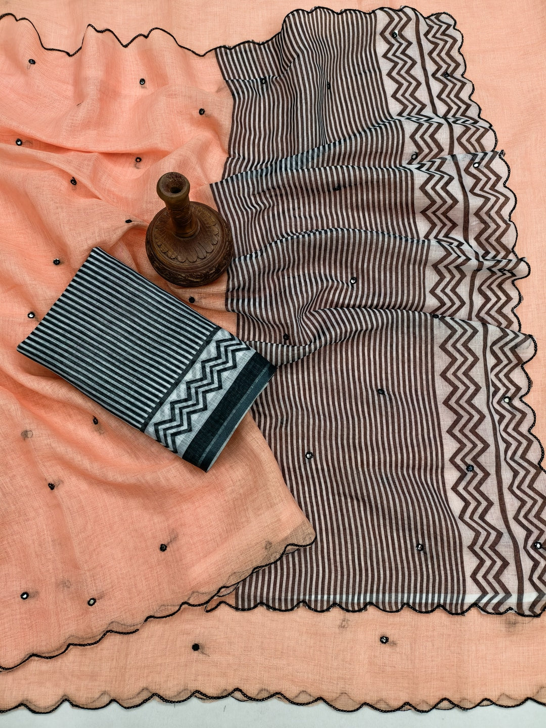 Peach Soft Linen Cotton Zigzag Mirror Work Saree - Image 2