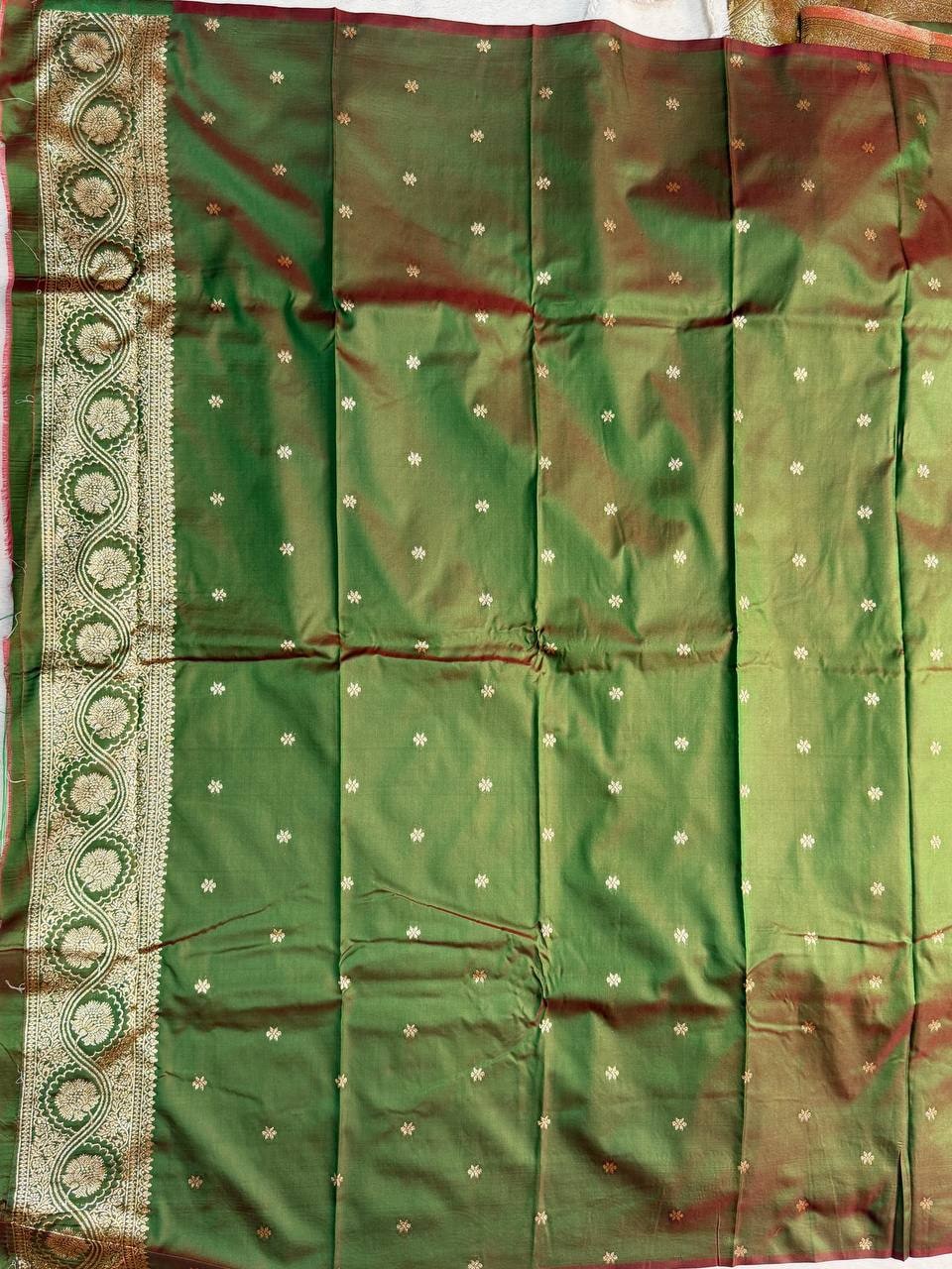 Peachmode Green Banarasi Soft Silk Zari Saree - Image 9