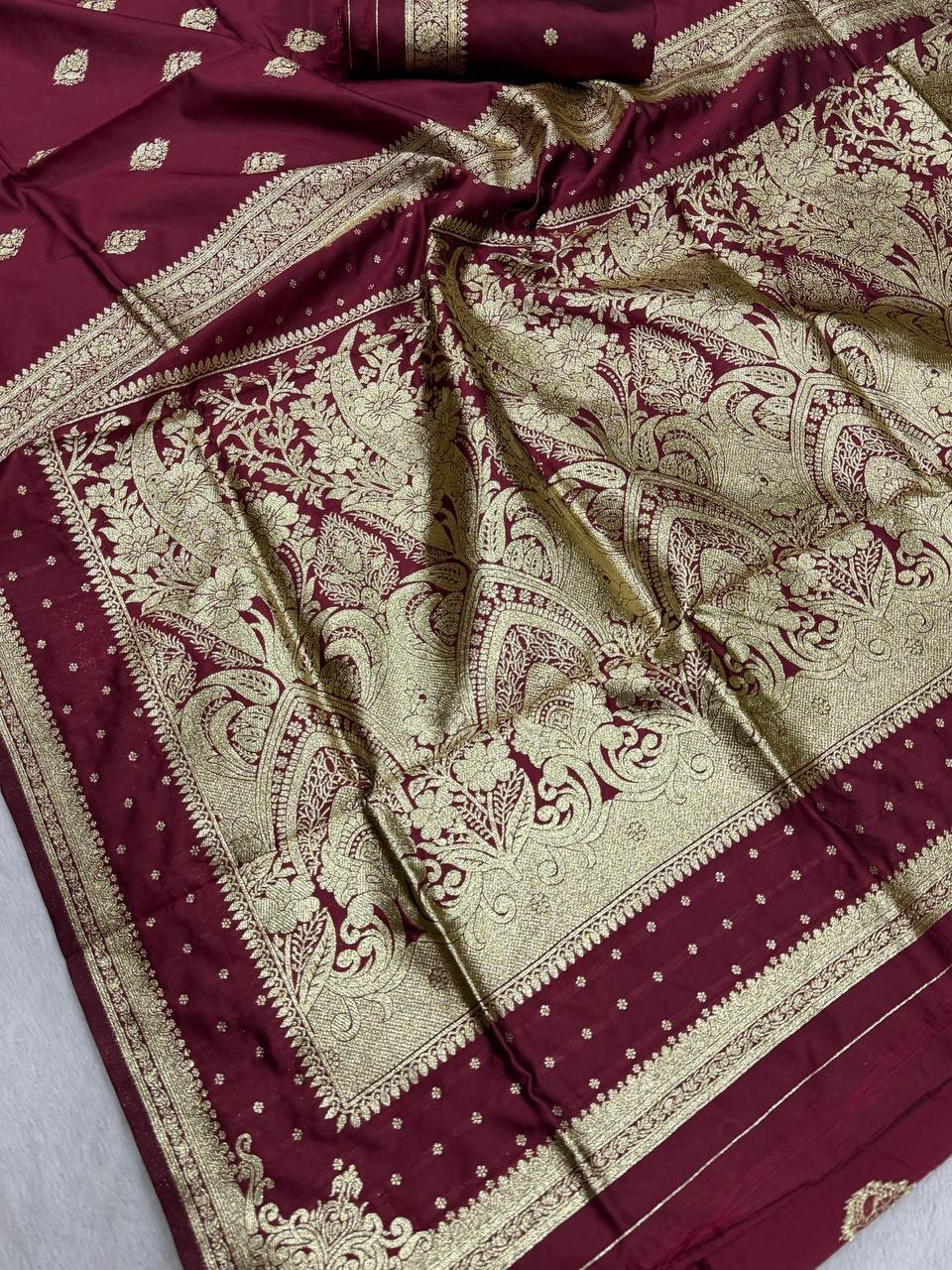 Peachmode Wine Banarasi Silk Zari Saree - Image 7
