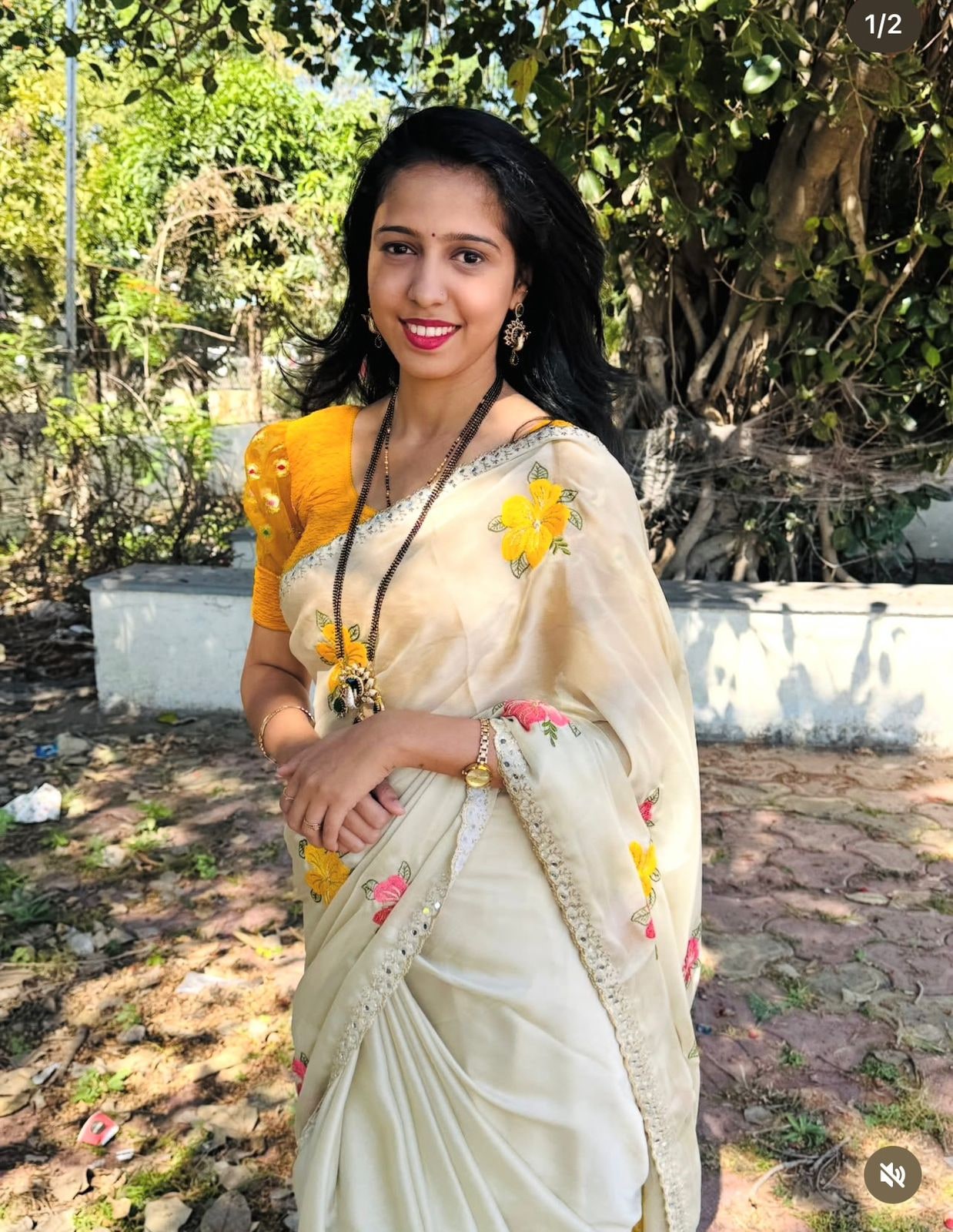 Peachmode Cream Embroidered Silk Blend Saree - Image 7