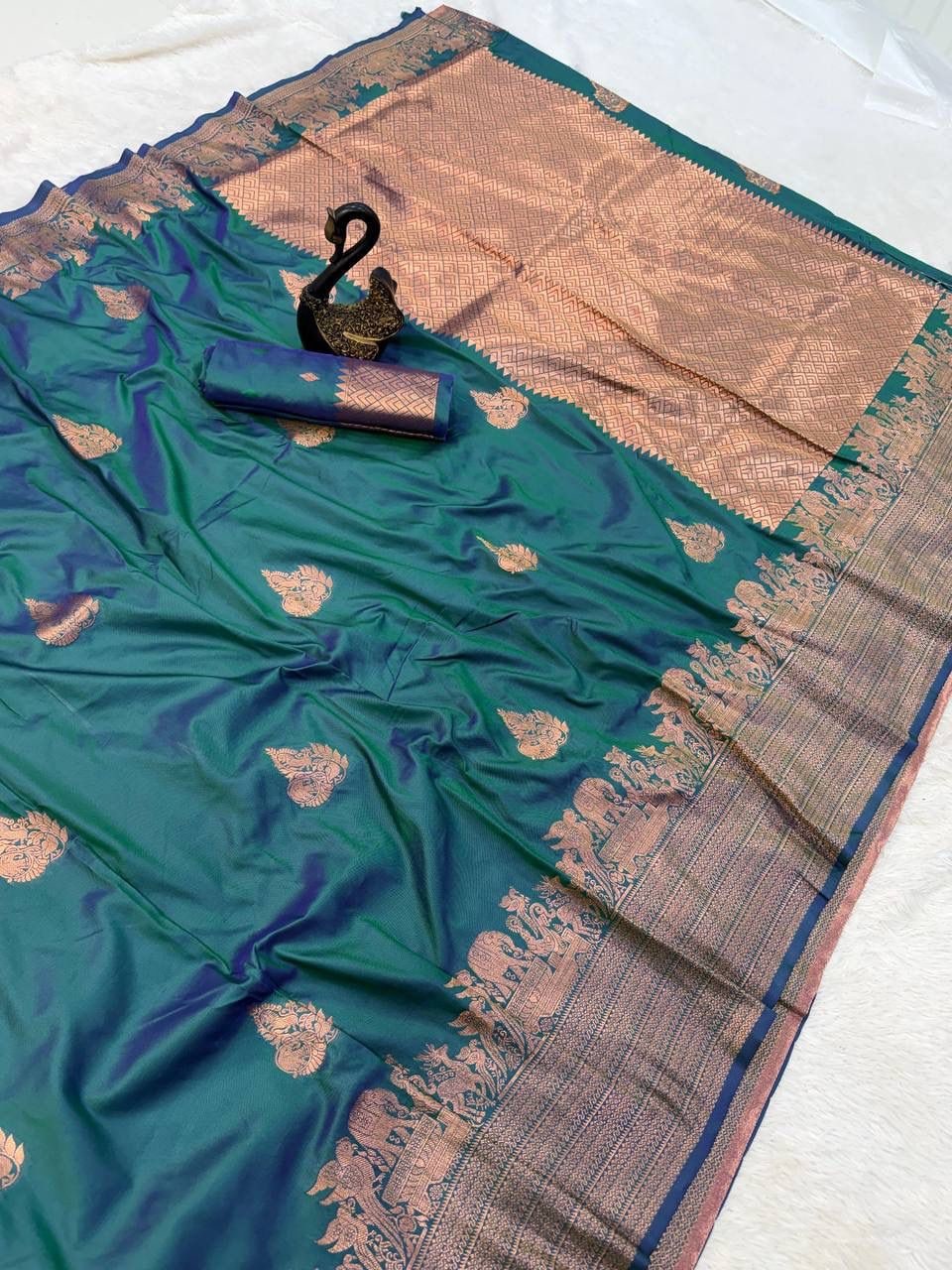 Peachmode Teal Kanjivaram Silk Zari Saree - Image 2