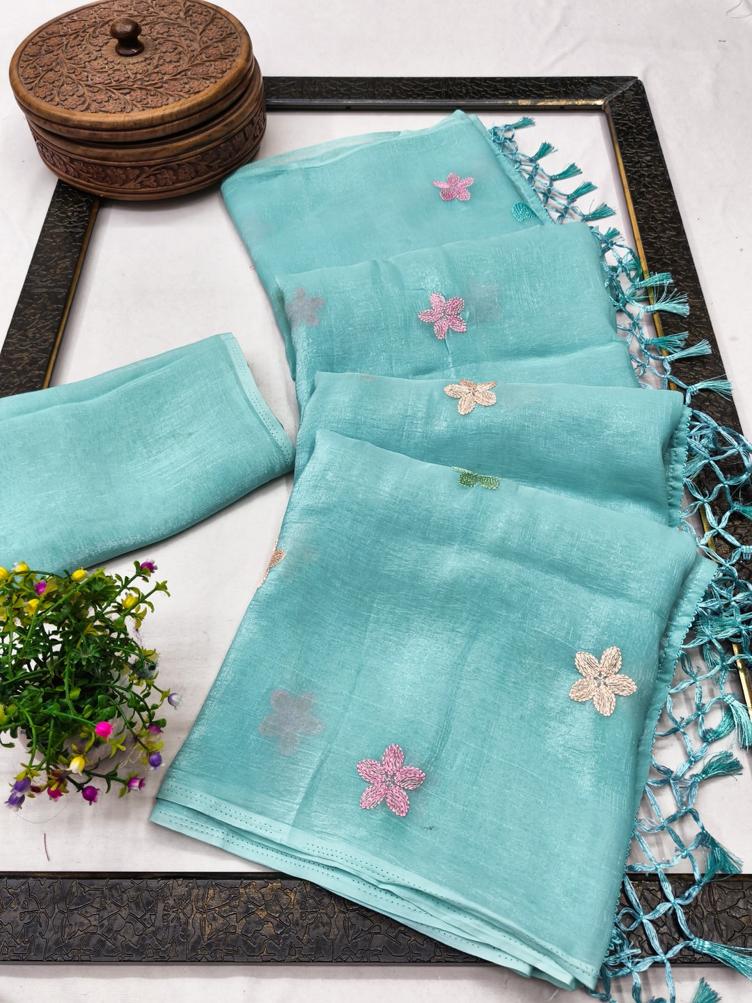 Peachmode Aqua Crunchy Saree with Floral Embroidery Work - Image 3