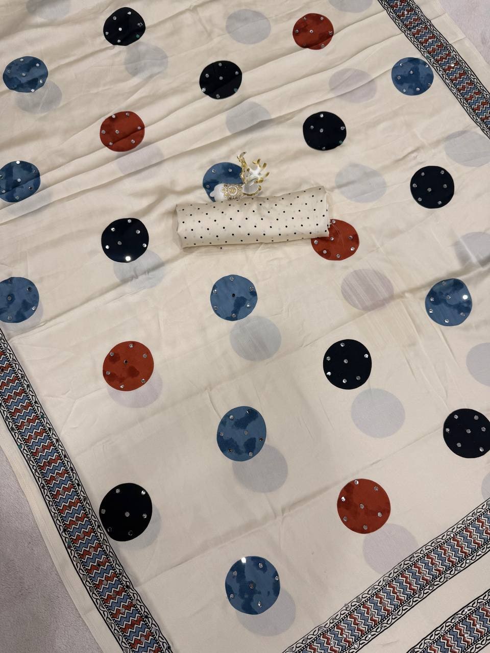 Peachmode Cream Ajrakh Mirror Work Saree - Image 9