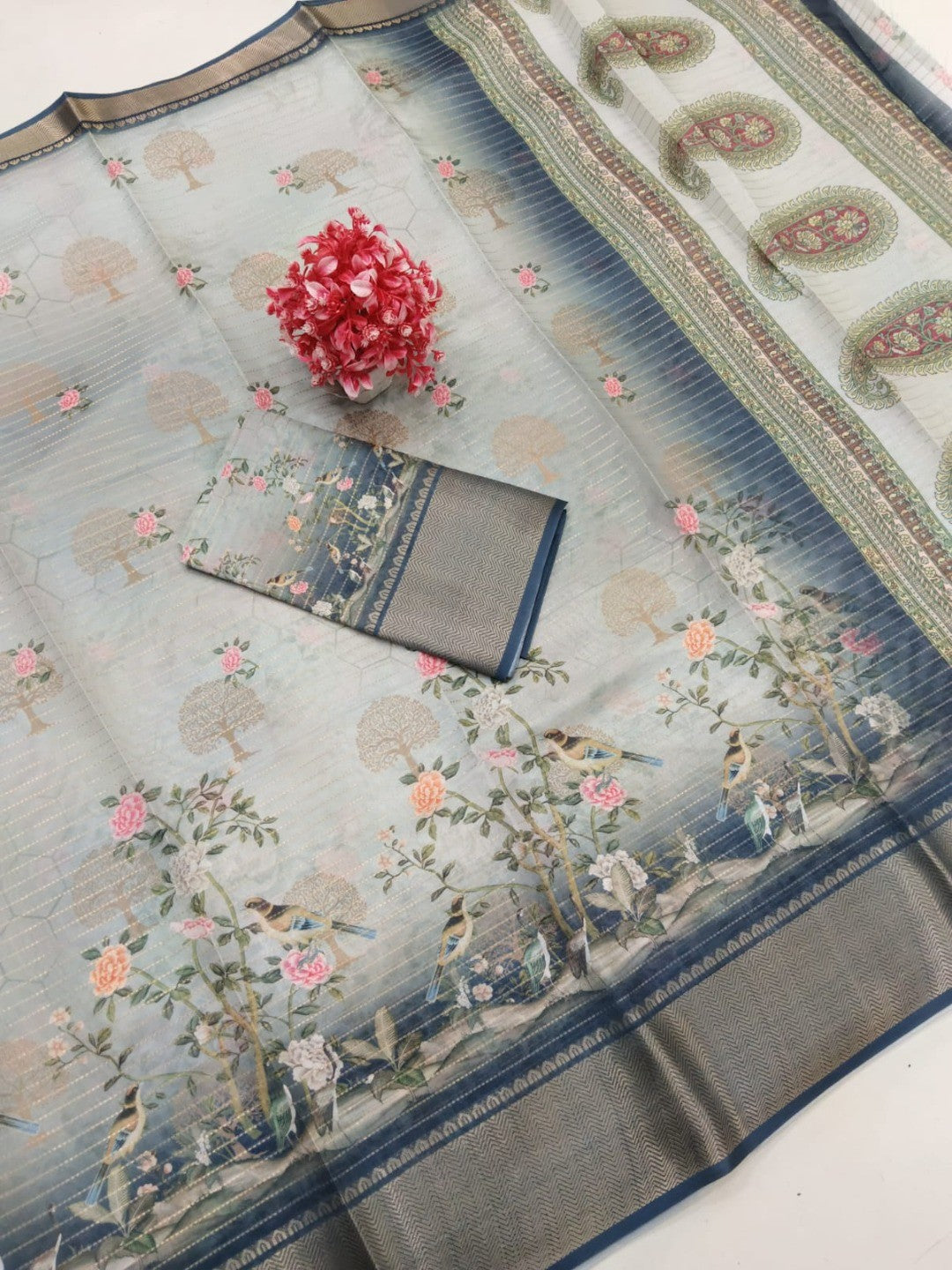 Peachmode Grey Dola Silk Zari Border Saree - Image 2