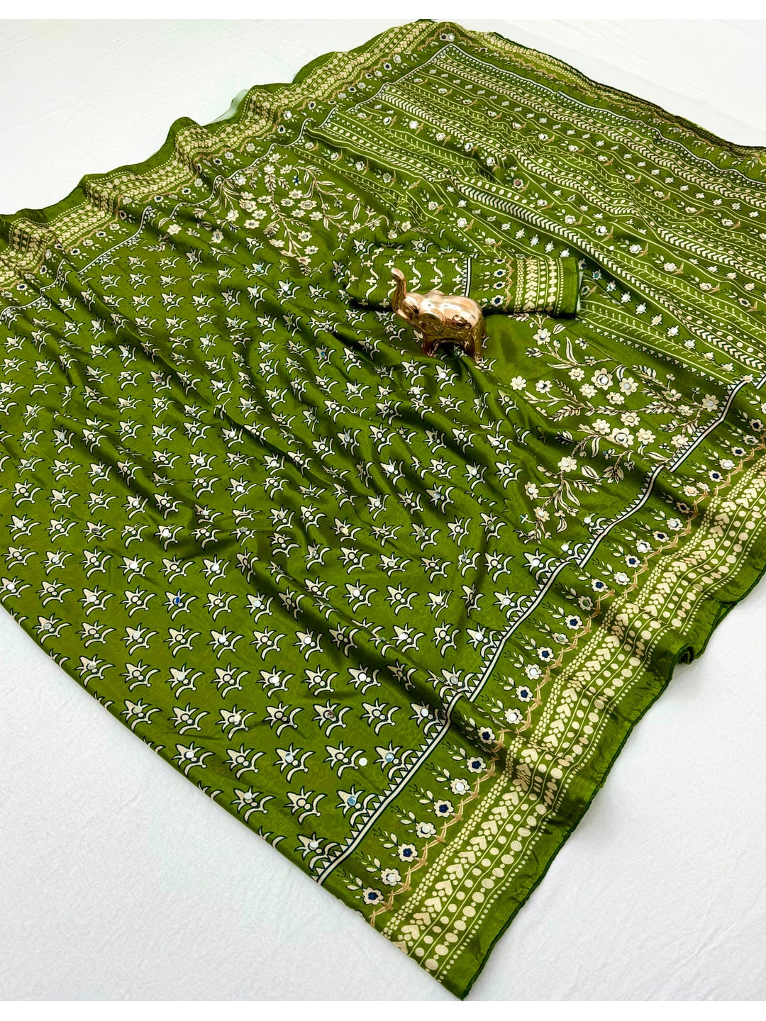 Peachmode Green Chinnon Silk Saree with Mirror Work - Image 3