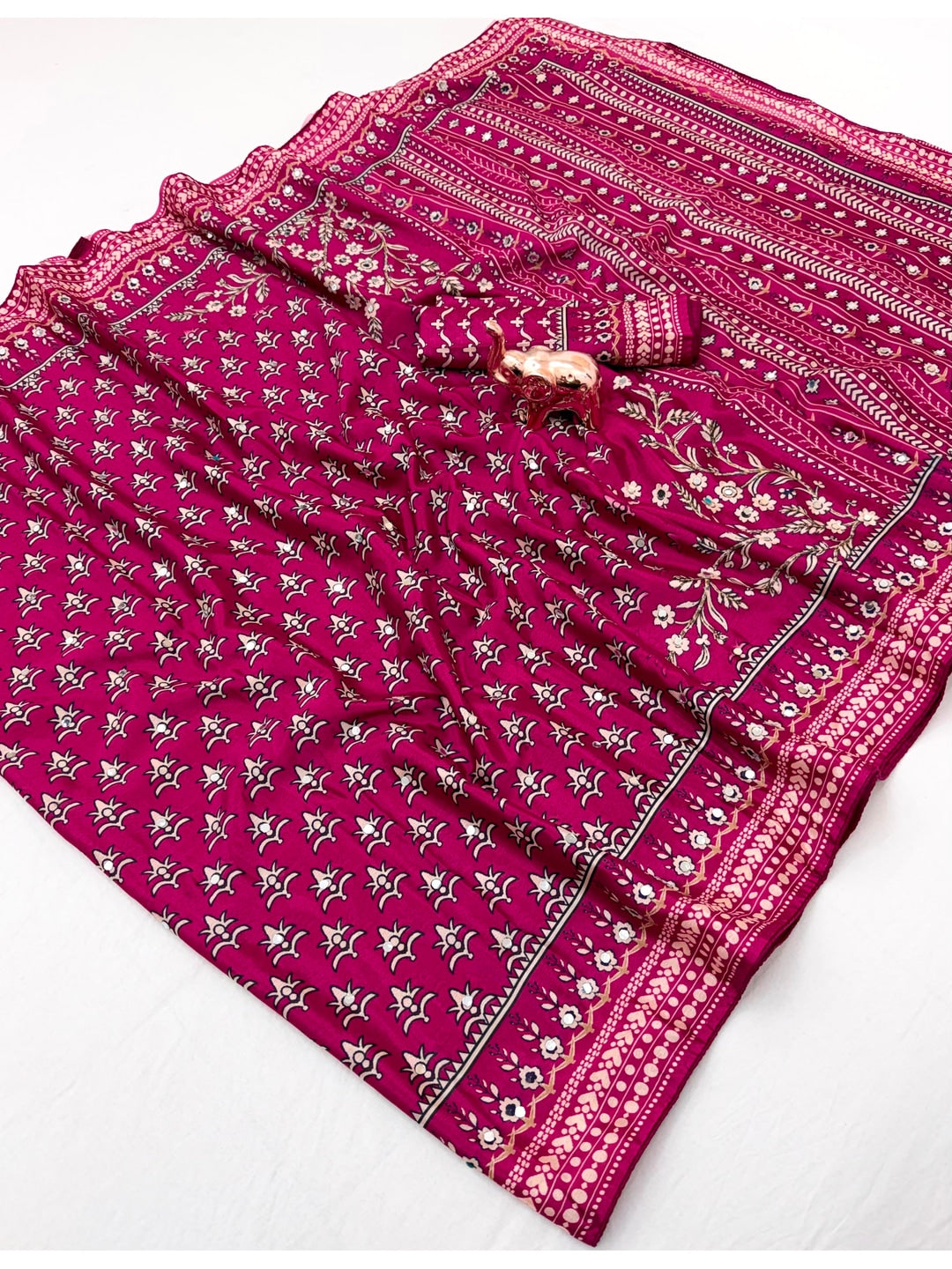 Peachmode Magenta Chinnon Silk Saree with Mirror Work - Image 3