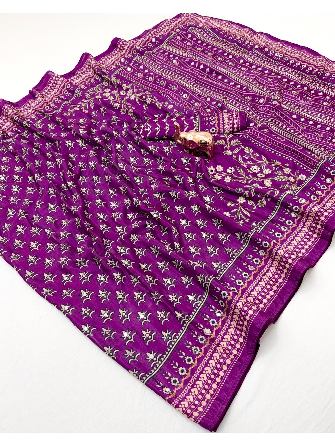 Peachmode Violet Chinon Silk Saree with Mirror Work - Image 3