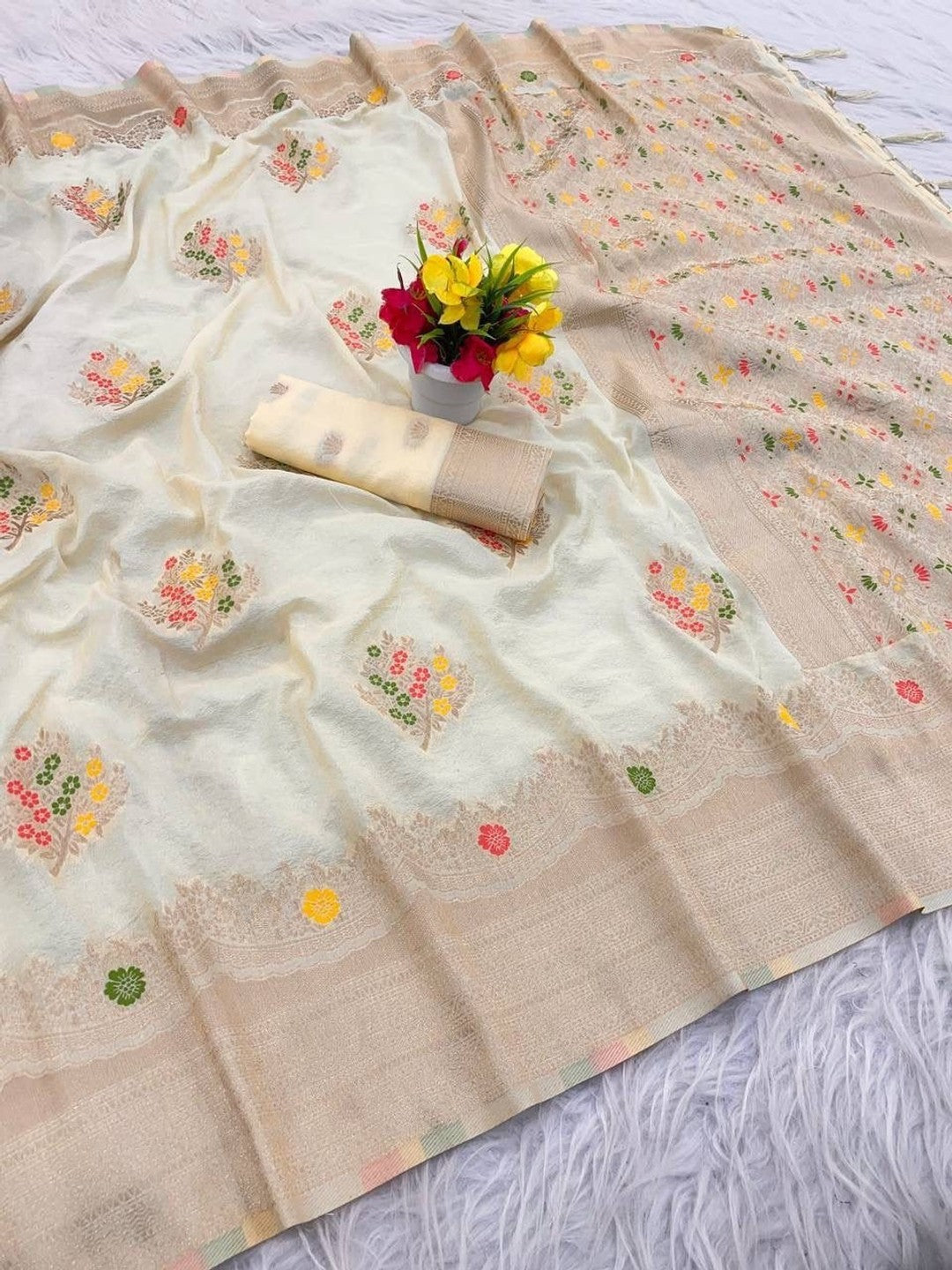 Peachmode Cream Khadi Crepe Georgette Woven Saree - Image 2