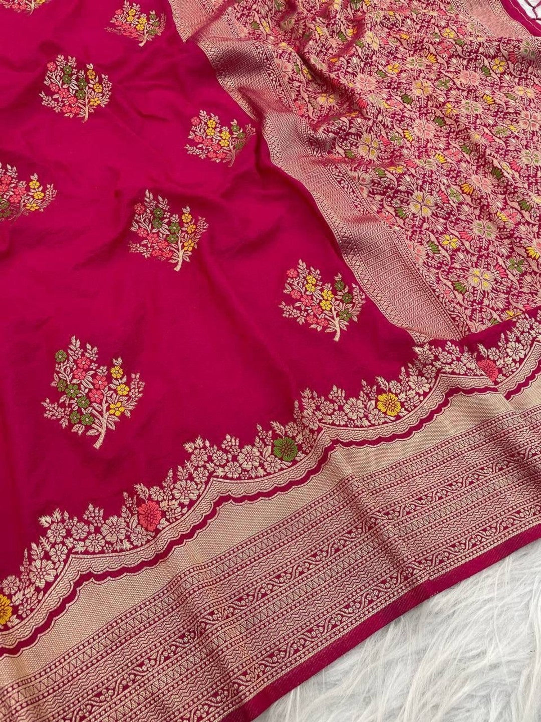 Peachmode Magenta Khadi Crepe Georgette Woven Saree - Image 5