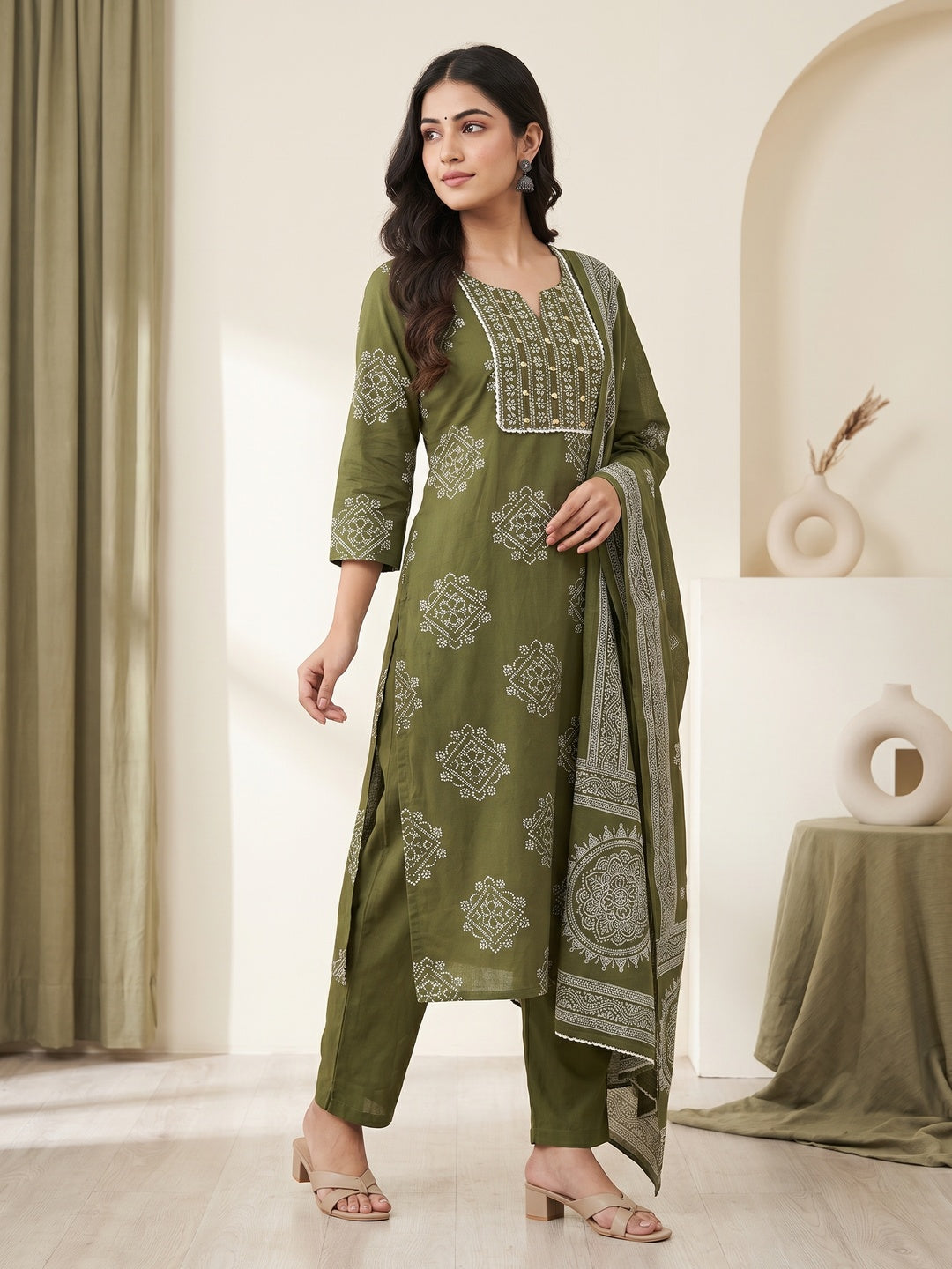 Green Cotton Embroidered Salwar Suit Set - Image 3