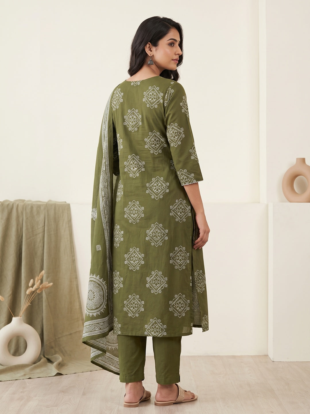 Green Cotton Embroidered Salwar Suit Set - Image 4