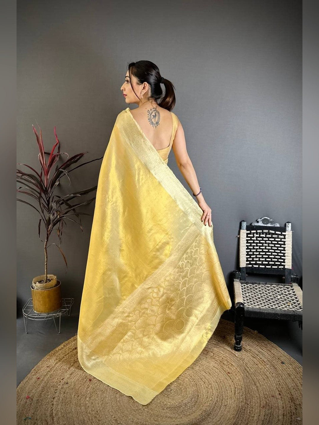 Peachmode Cream Banarasi Tissue Silk Zari Saree - Image 4