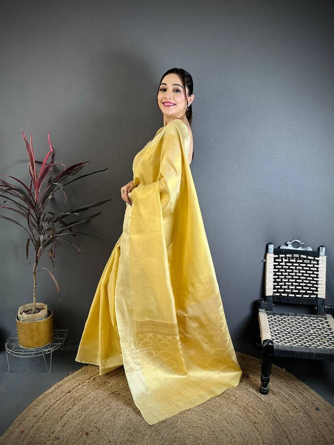 Peachmode Cream Banarasi Tissue Silk Zari Saree - Image 5