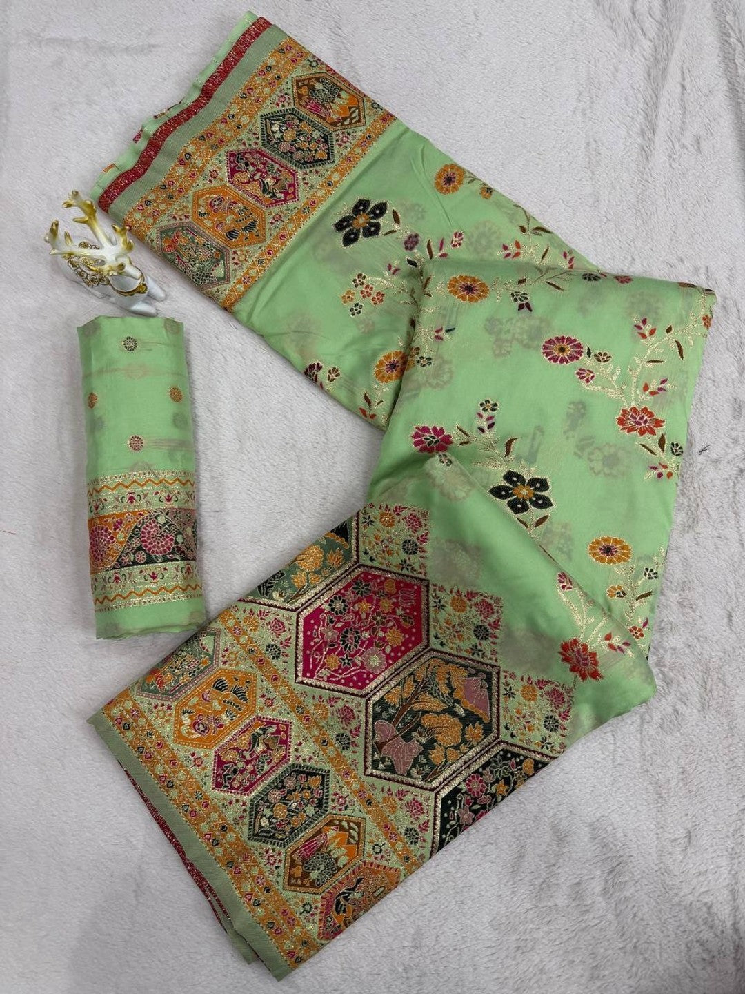 Peachmode Green Rajwadi Pashmina Silk Woven Saree - Image 2