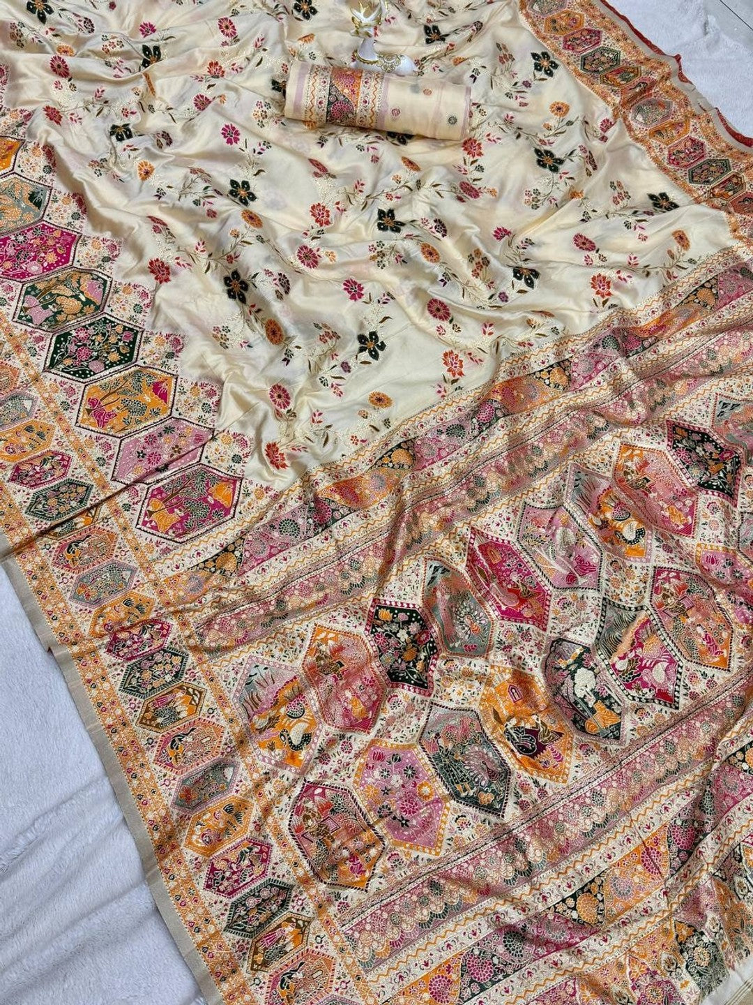 Peachmode Beige Rajwadi Pashmina Silk Woven Saree - Image 3